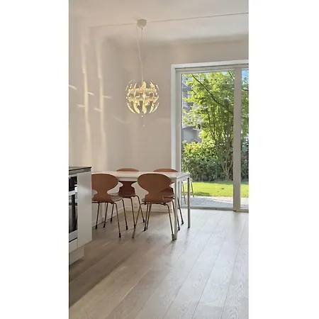 Apartmentincopenhagen 1732 *